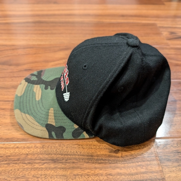 Atilis Gym Camo Snapback Bellmawr vs Everybody We The People - Picture 2 of 7